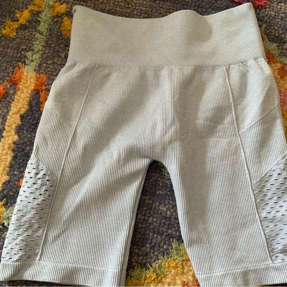 Ribbed High-Waist Bike Shorts in Light Gray